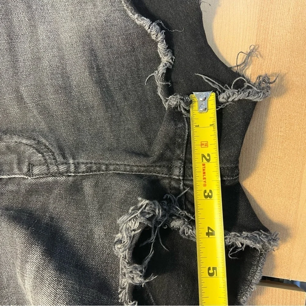 H&M black Jean shorts cut off